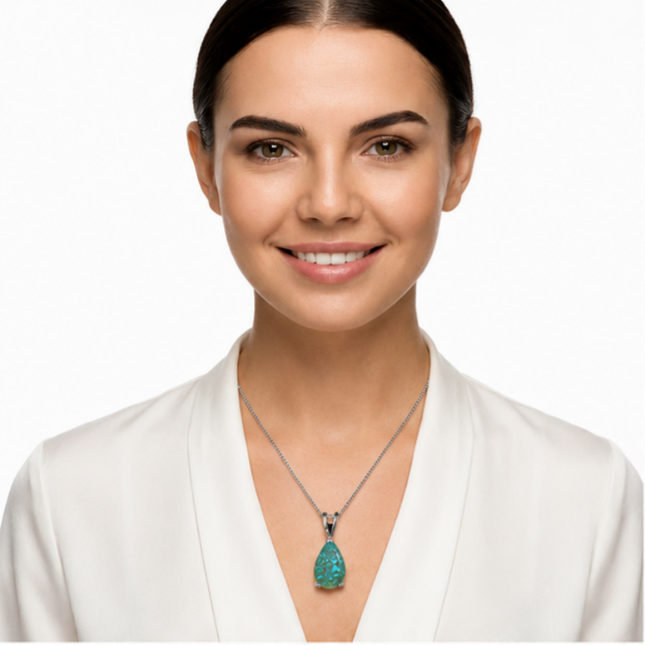 Green Opal Teardrop Platinum-plated chain Pendant Necklace for Women Elegant Sparkling Opal Drop Necklace – product detail