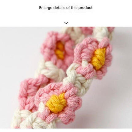 Green Boho Daisy Handmade Braided Wrist Strap Keychain – Floral Crochet Keyring with Zinc Alloy Hook (Lightweight 21g Travel & Fashion Accessory)