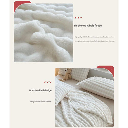 Mushroom-Themed Plush Slippers & Bubble Fleece Throw Blanket Set — A Cozy, Warm Winter Home Gift Bundle, Including Soft & Warm Indoor Slippers (Size AU 6-7) and a 100x150cm Flannel Throw Blanket