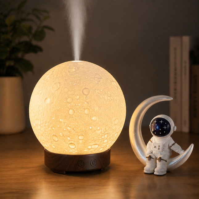 Moonlight Dreams Moon Lamp Humidifier Night Light USB Aroma Diffuser with Astronaut Figurine 7-Color – product detail