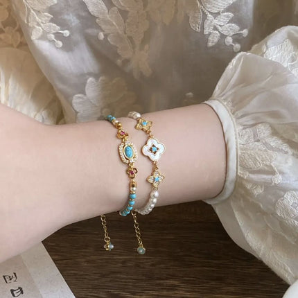2PCS Vintage Layered Pearl Bracelet Set Elegant Zircon Flower Charm Gold Plated Stackable Bracelets – shape and profile