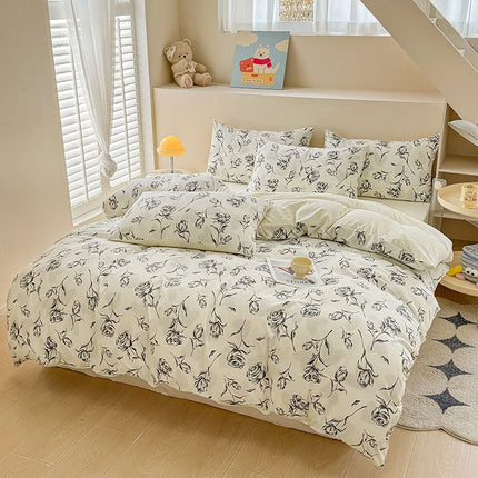 Rose Print Bedding Set - 3 Piece Set - Quilt Cover 229 x 229 cm with 2 Pillowcases 51 x 66 cm - White and Black Floral