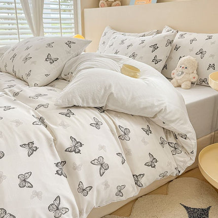 Butterfly Print Bedding Set - 3 Piece Set - Quilt Cover 264 x 229 cm with 2 Pillowcases 51 x 66 cm - White and Black Butterfly Pattern