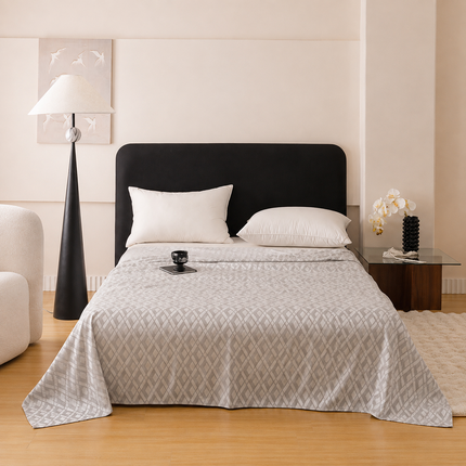 Silver Diamond Pattern Bamboo Fiber Summer Cooling Blanket 200×230cm for Bed Sofa Air Conditioned Room Lightweight Breathable Gauze Coverlet