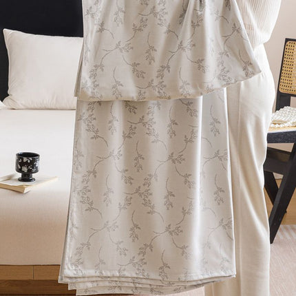 Silver Bamboo Fibre Summer Blanket - Vine Pattern Cooling Throw Blanket 200×230cm Lightweight Breathable Summer Quilt