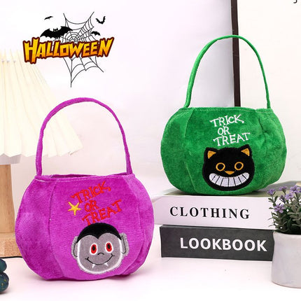 Green bag with black cat design - Plush Halloween Trick or Treat Candy Bag - Polyester  Tote with Embroidered Face, Lightweight Portable Goody Pouch for  Party Favors and Trick or Treating