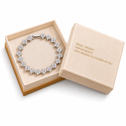 Silver and White Four-Leaf Clover Zircon Bracelet - Gold-Tone Alloy Lucky Charm Wristband with Full Crystal Pave, 22cm Elegant Fashion Jewellery for Women