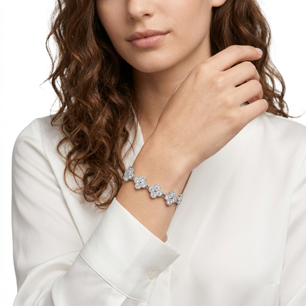 Silver and White Four-Leaf Clover Zircon Bracelet - Gold-Tone Alloy Lucky Charm Wristband with Full Crystal Pave, 22cm Elegant Fashion Jewellery for Women