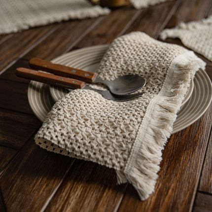 Beige Woven Table Runner - 30 x 160 cm Natural Jute and Cotton Rope Table Decor with Tassel Ends for Dining Tables, Kitchens and Seasonal Styling